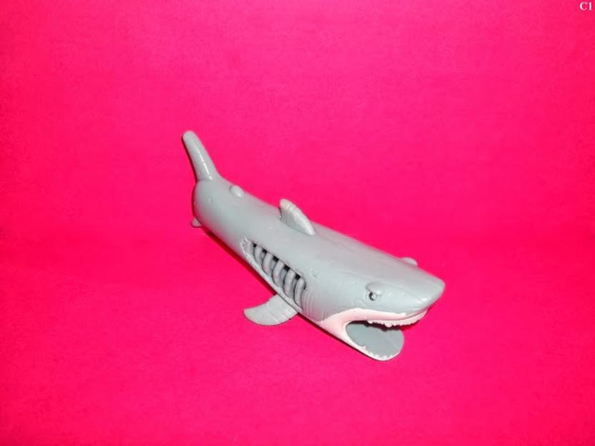 jucarii figurina rechin din plastic de la mc donalds - Pret | Preturi jucarii figurina rechin din plastic de la mc donalds