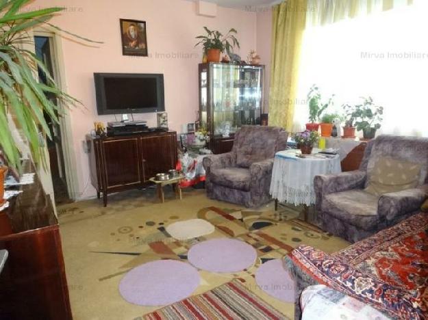 Vanzare Apartament 3 camere Republicii, Prahova 68000 Euro - Pret | Preturi Vanzare Apartament 3 camere Republicii, Prahova 68000 Euro