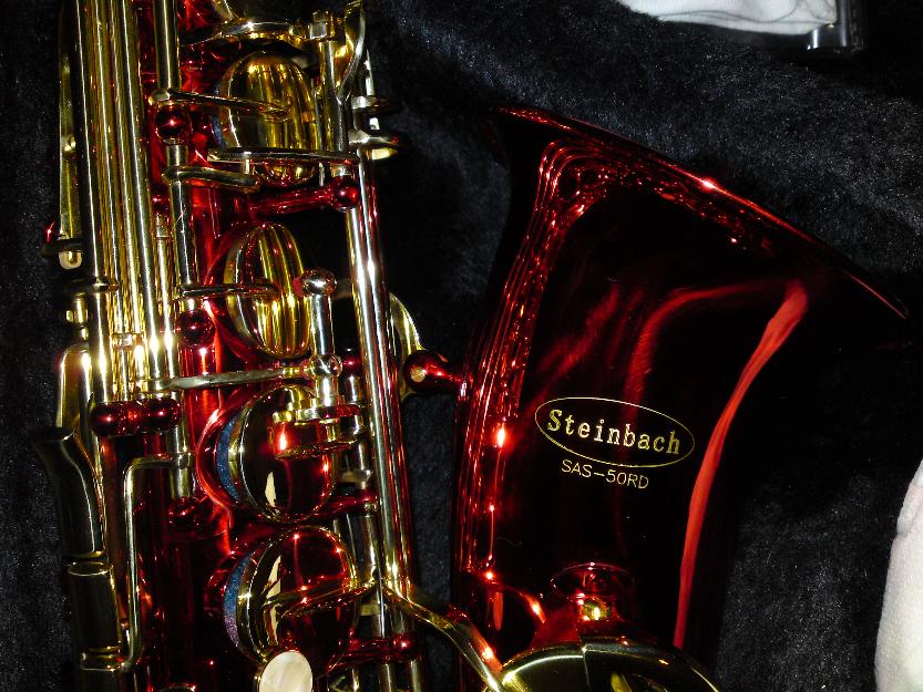 Vand saxofoane alto(Mi-bemol) STEINBACH in diferite culori (auriu, rosu, argintiu, albastr - Pret | Preturi Vand saxofoane alto(Mi-bemol) STEINBACH in diferite culori (auriu, rosu, argintiu, albastr