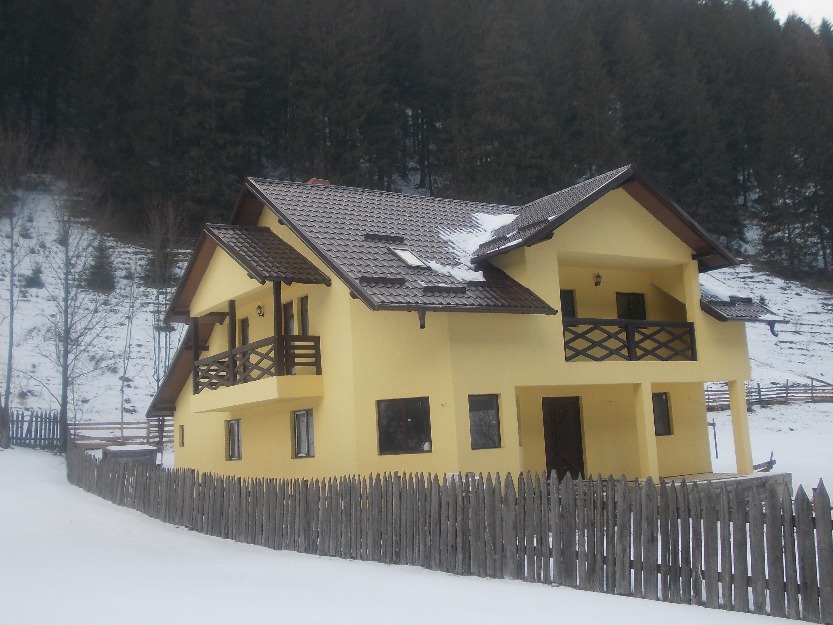 vand casa in bucovina - Pret | Preturi vand casa in bucovina