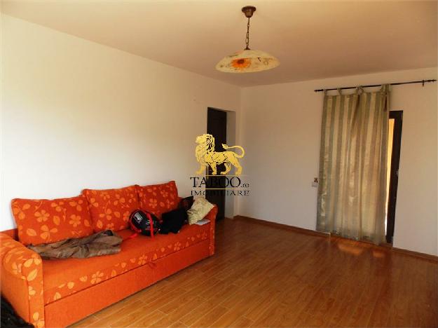 Apartament 3 camere decomandate de vanzare in Selimbar - Pret | Preturi Apartament 3 camere decomandate de vanzare in Selimbar