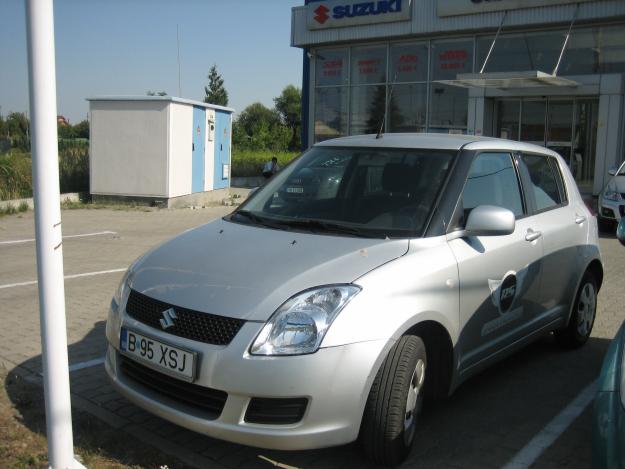 VAND SUZUKI SWIFT 1.3 GLX-STARE IMPECABILA-PRET 4.900 EURO NEGOCIABIL - Pret | Preturi VAND SUZUKI SWIFT 1.3 GLX-STARE IMPECABILA-PRET 4.900 EURO NEGOCIABIL