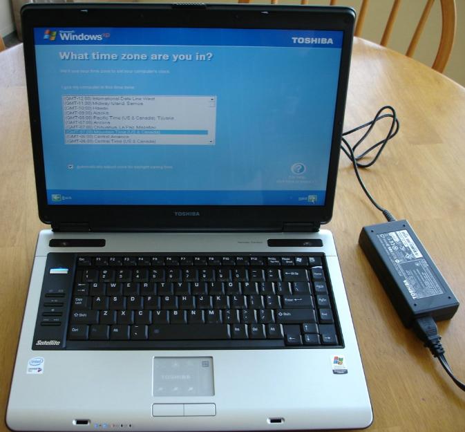 Laptop Toshiba Satelite A100 - Pret | Preturi Laptop Toshiba Satelite A100