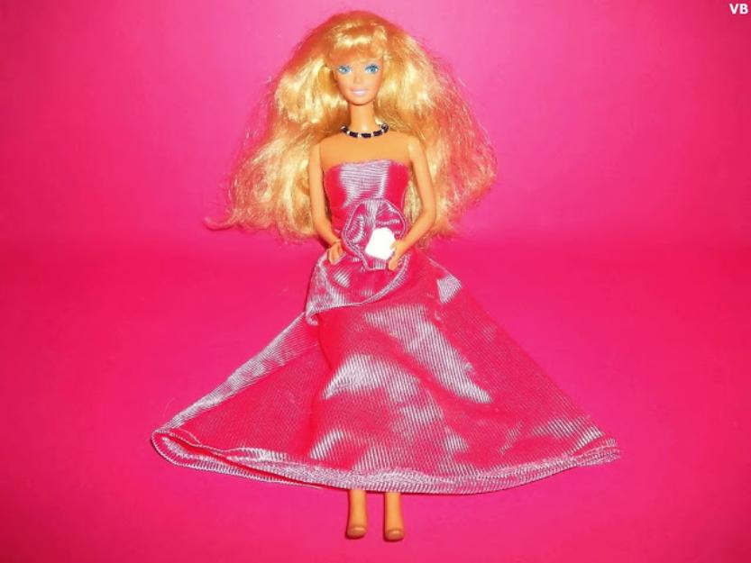 jucarii papusa barbie de la mattel cap 1976 si corp 1966 - Pret | Preturi jucarii papusa barbie de la mattel cap 1976 si corp 1966