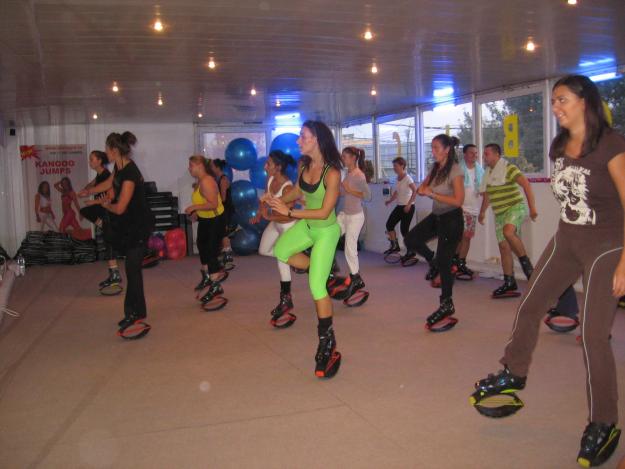 Aerobic nelimitat, Zumba, Tae-Bo doar 80 Ron luna - Pret | Preturi Aerobic nelimitat, Zumba, Tae-Bo doar 80 Ron luna