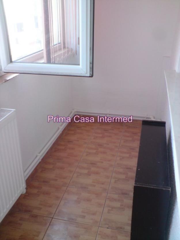 Tomis 3 apartament 4 camere decomandat etaj 2/4 - Pret | Preturi Tomis 3 apartament 4 camere decomandat etaj 2/4