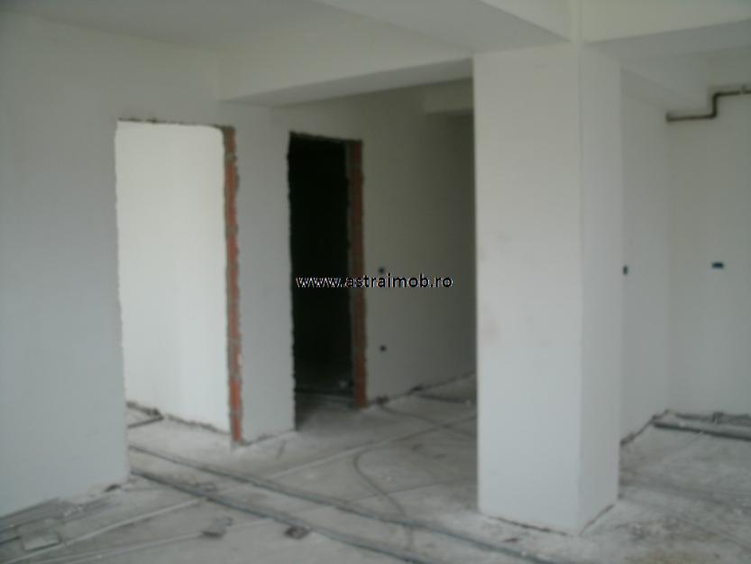 Apartament NOU 2013 de vanzare in Targoviste, zona Micro 3 - Pret | Preturi Apartament NOU 2013 de vanzare in Targoviste, zona Micro 3