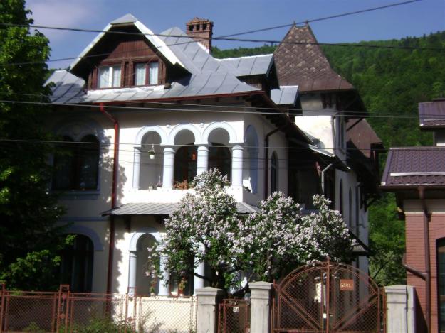 Sinaia,apartament 3 camere in vila - Pret | Preturi Sinaia,apartament 3 camere in vila