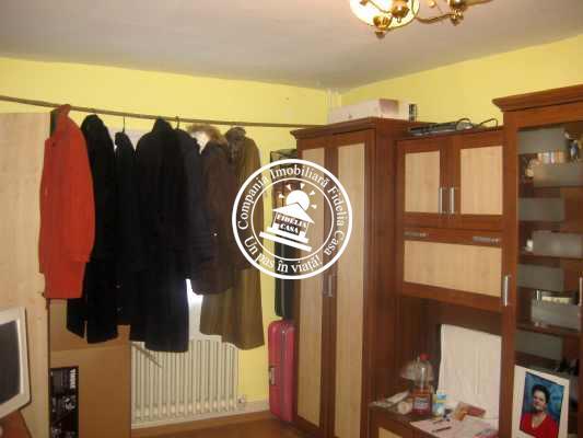 Apartament 4 camere de vanzare Iasi Canta - Pret | Preturi Apartament 4 camere de vanzare Iasi Canta