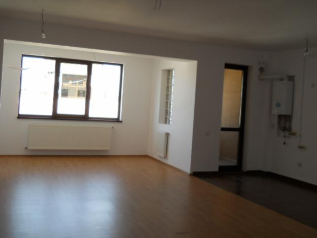 Apartament cu 3 camere - zona Nordului - Pret | Preturi Apartament cu 3 camere - zona Nordului