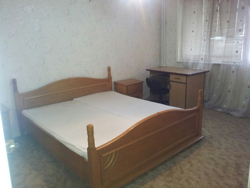 Inchiriez apartament cu 3 camere in Nufarul - Pret | Preturi Inchiriez apartament cu 3 camere in Nufarul