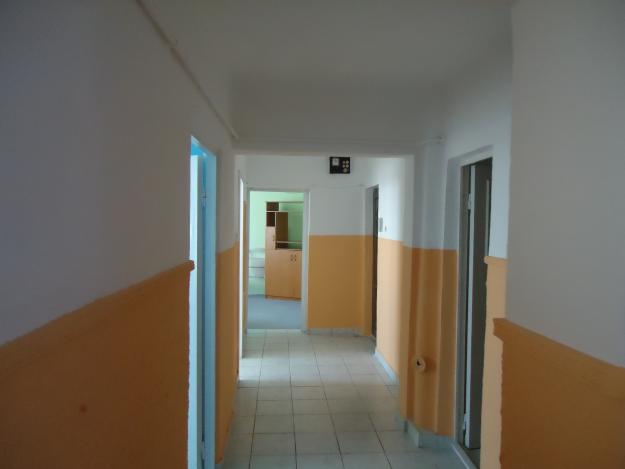 VAND URGENT APARTAMENT SPATIOS - Pret | Preturi VAND URGENT APARTAMENT SPATIOS