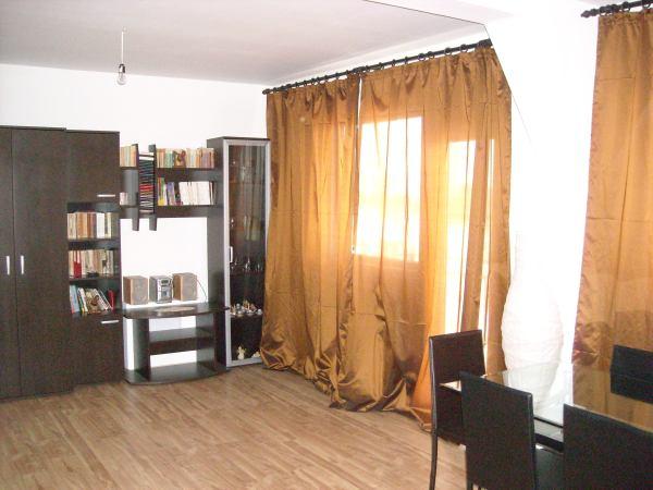 Vand apartament cu 3 camere zona M.Viteazu - Pret | Preturi Vand apartament cu 3 camere zona M.Viteazu