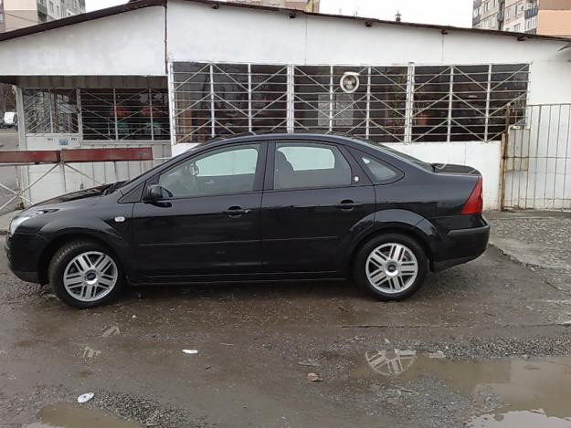 FORD FOCUS BERLINA TDCI GAMA GHIA - Pret | Preturi FORD FOCUS BERLINA TDCI GAMA GHIA