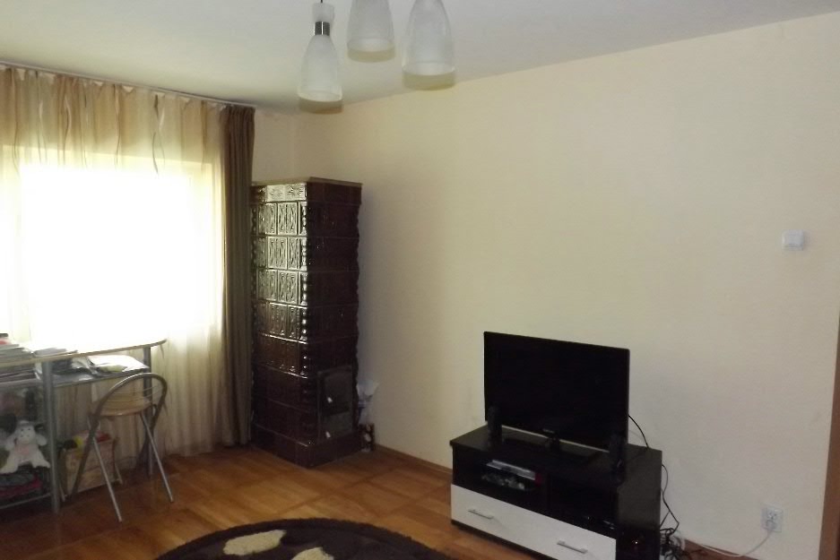 Vand apartament Oravita renovat! - Pret | Preturi Vand apartament Oravita renovat!