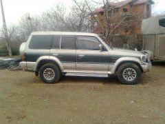 Vind Mitsubishi Pajero 4×4 +piese de schimb langa ea,an fabricatie 2000, - Pret | Preturi Vind Mitsubishi Pajero 4×4 +piese de schimb langa ea,an fabricatie 2000,