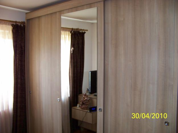 Vand apartament 3 camere - Pret | Preturi Vand apartament 3 camere