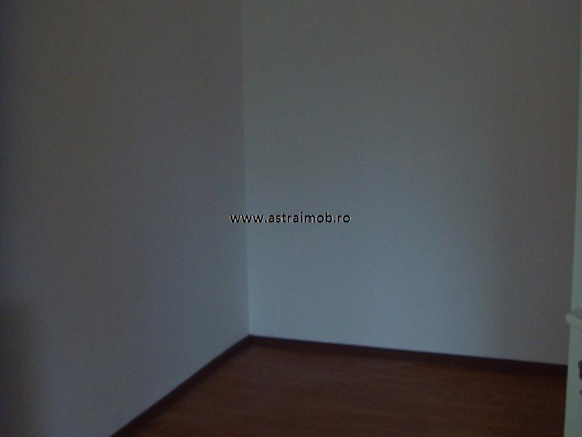 Apartament 2 camere de vanzare in Targoviste, Micro 4 - Pret | Preturi Apartament 2 camere de vanzare in Targoviste, Micro 4