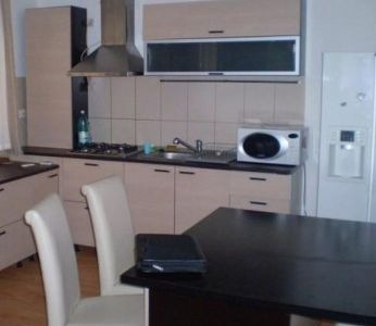 Apartament 3 camere la parter de vila noua, Manastur, - Pret | Preturi Apartament 3 camere la parter de vila noua, Manastur,