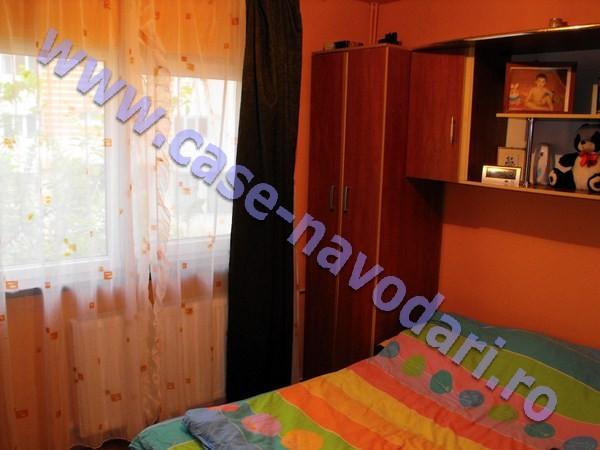 Apartament 3 camere Navodari de vanzare - Pret | Preturi Apartament 3 camere Navodari de vanzare