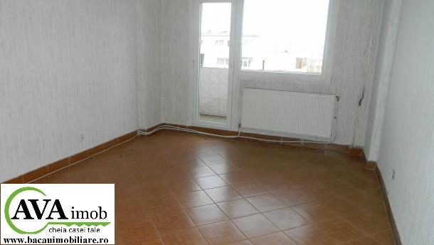 Vand urgent apartament cu 3 camere decomandat pe Republicii, complet renovat - Pret | Preturi Vand urgent apartament cu 3 camere decomandat pe Republicii, complet renovat