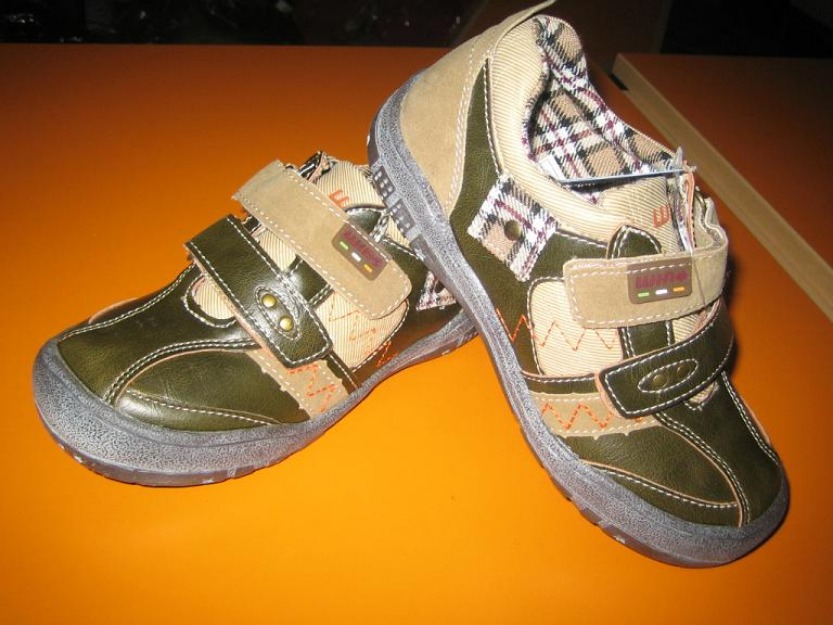 Pantofi sport copii WINK; cod FJ126-1; marime:30-35;Pantofi cu scai - Pret | Preturi Pantofi sport copii WINK; cod FJ126-1; marime:30-35;Pantofi cu scai