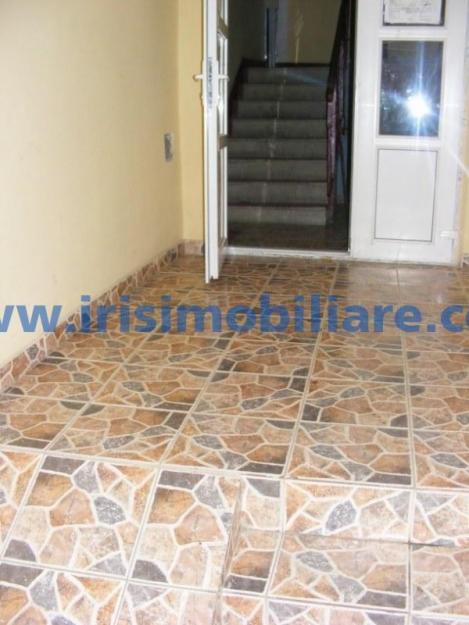 Vanzare apartament 3 camere - Pret | Preturi Vanzare apartament 3 camere