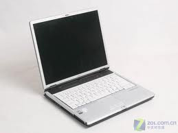 Laptopuri Fujitsu S7110, C2D-T5600, docking, geanta cadou - Pret | Preturi Laptopuri Fujitsu S7110, C2D-T5600, docking, geanta cadou