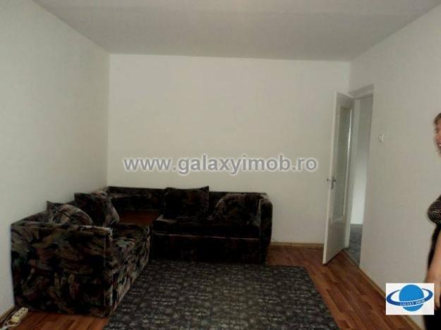 GLX520610 Inchiriare apartament 3 camere - Pret | Preturi GLX520610 Inchiriare apartament 3 camere