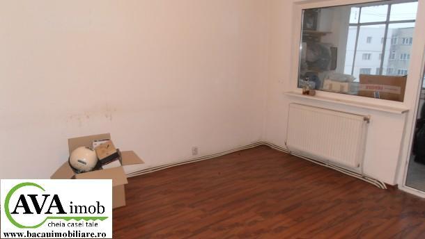 Vand apartament cu 3 camere decomandat in zona Bistrita Lac - Pret | Preturi Vand apartament cu 3 camere decomandat in zona Bistrita Lac