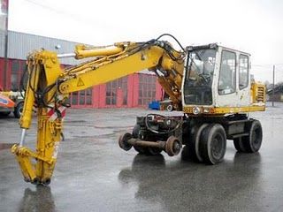 EXCAVATOR Liebherr A900L CU DUBLA RULARE ROTI si SINE 2001 41.000 Euro - Pret | Preturi EXCAVATOR Liebherr A900L CU DUBLA RULARE ROTI si SINE 2001 41.000 Euro