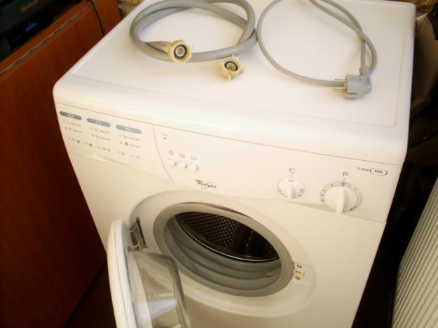 Vând maşină de spălat WIRLPOOL FL5042 - stare IREPROSABILA !!! - Pret | Preturi Vând maşină de spălat WIRLPOOL FL5042 - stare IREPROSABILA !!!