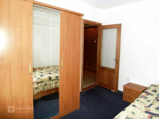 Apartament de inchiriat 3 camere Hala Centrala - Pret | Preturi Apartament de inchiriat 3 camere Hala Centrala