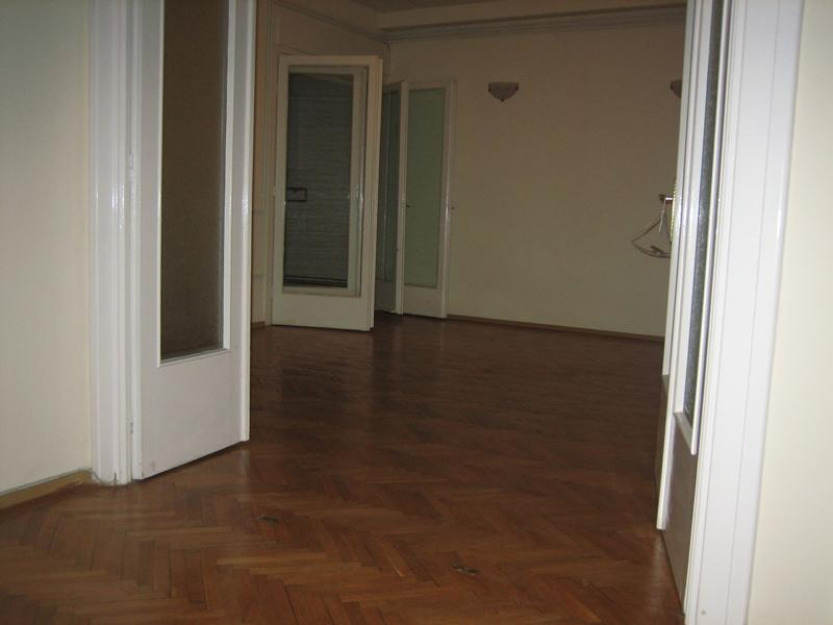 Apartament in bloc - 4 camere, magheru - Pret | Preturi Apartament in bloc - 4 camere, magheru