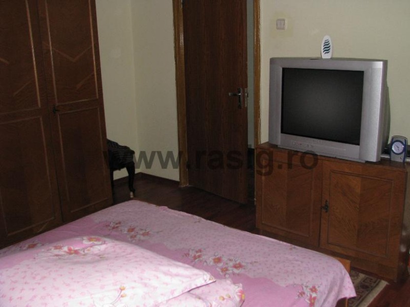 3 camere, Rahova, centrala termica, mobilat - Pret | Preturi 3 camere, Rahova, centrala termica, mobilat