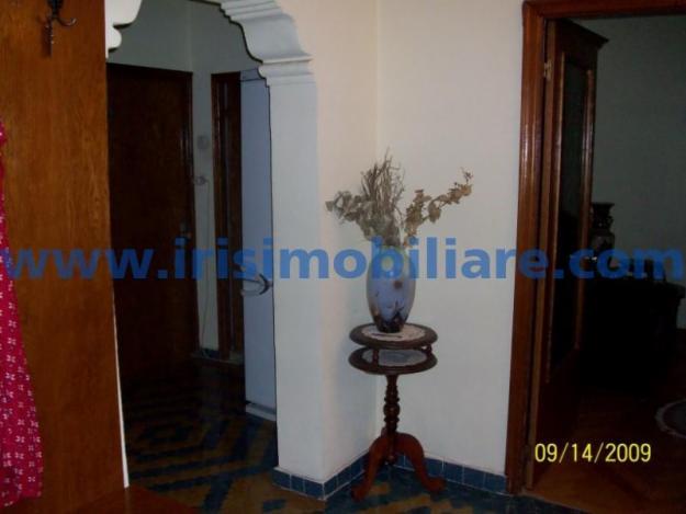 Vanzare apartament 3 camere - Pret | Preturi Vanzare apartament 3 camere