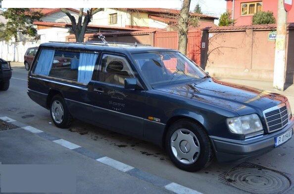 Funerara in stare foarte buna,reductor pentru mers la pas 4500 EURO-Negociabil ! - Pret | Preturi Funerara in stare foarte buna,reductor pentru mers la pas 4500 EURO-Negociabil !