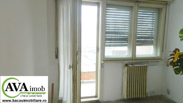 vand apartament cu 3 camere in zona Ultracentrala – Luceafarul, la etajul 3 din 4 - Pret | Preturi vand apartament cu 3 camere in zona Ultracentrala – Luceafarul, la etajul 3 din 4