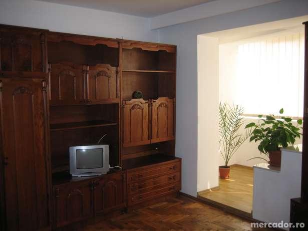 Inchiriez apartament 3 camere Trocadero - Pret | Preturi Inchiriez apartament 3 camere Trocadero