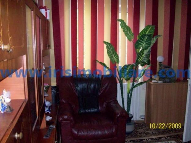 Vanzare apartament 3 camere - Pret | Preturi Vanzare apartament 3 camere