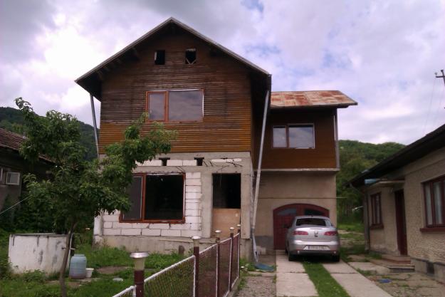 vand casa la rosu p+1 4 camere,2 bai,bucatarie. - Pret | Preturi vand casa la rosu p+1 4 camere,2 bai,bucatarie.