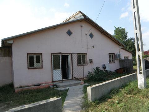 Casa si teren de inchiriat eventual de vanzare 90km Bucuresti - Pret | Preturi Casa si teren de inchiriat eventual de vanzare 90km Bucuresti