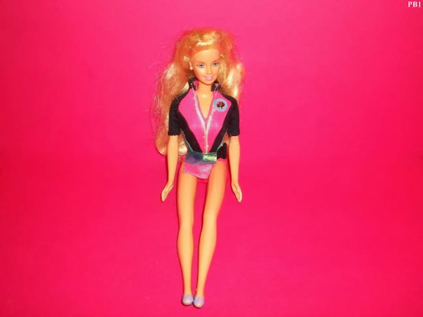 jucarii papusa barbie mattel cap 1998 si corp 1966 - Pret | Preturi jucarii papusa barbie mattel cap 1998 si corp 1966