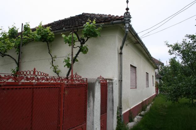 Vand casa batraneasca in Ineu - Pret | Preturi Vand casa batraneasca in Ineu