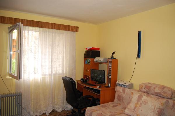 Apartament 2 camere, zona linistita, insorit - Pret | Preturi Apartament 2 camere, zona linistita, insorit