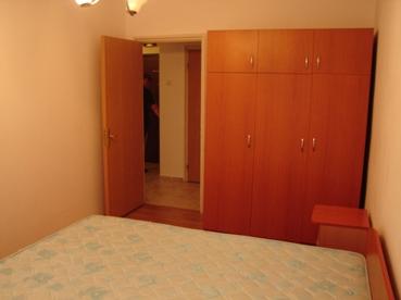 Vand apartament 3 camere - Pret | Preturi Vand apartament 3 camere