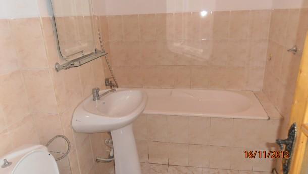 Apartament 3 camere decomandate zona Bistrita Lac, toate imbunatatirile - Pret | Preturi Apartament 3 camere decomandate zona Bistrita Lac, toate imbunatatirile