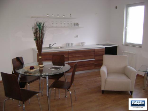 Vanzare apartament 3 camere - Pret | Preturi Vanzare apartament 3 camere