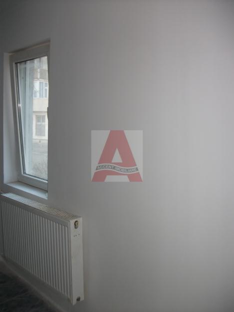 garsoniera 19mp, din camera camin, parter, balcon inchis cu termopan, baie, 12000 euro - Pret | Preturi garsoniera 19mp, din camera camin, parter, balcon inchis cu termopan, baie, 12000 euro