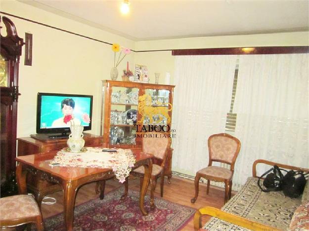 Apartament cu 3 camere de vanzare in Sebes - Pret | Preturi Apartament cu 3 camere de vanzare in Sebes